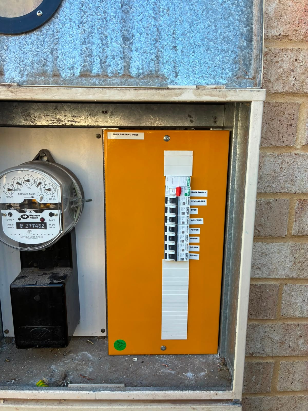 Finished RCD-compliant switchboard upgraded by JEC, with modern circuit breakers and an upgraded meter